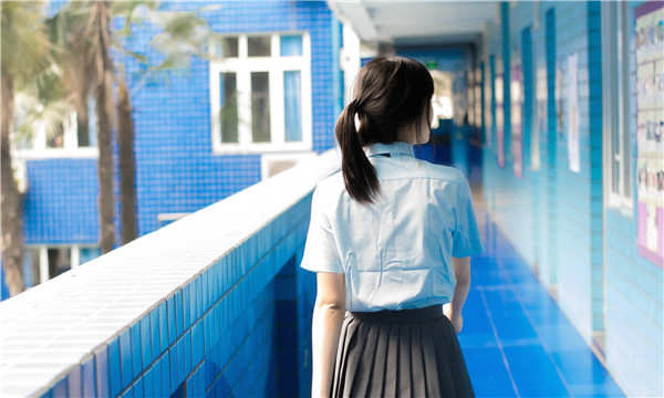 富宁如何找到一个可以帮助我生孩子的女人？